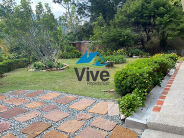 finca en arriendo en vereda los salados. Cod A401184