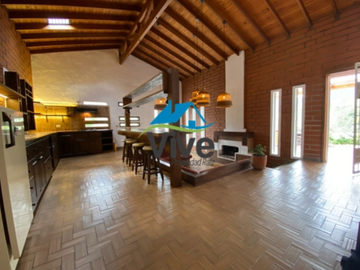 finca en arriendo en vereda los salados. Cod A401184