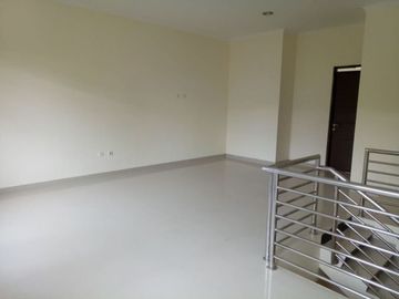 Rumah Minimalis Lokasi Strategis di Kawaluyaan
