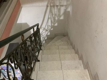 DI JUAL RUMAH DI KELAPA CENGKIR, BANGUNAN 2 1/4 LANTAI