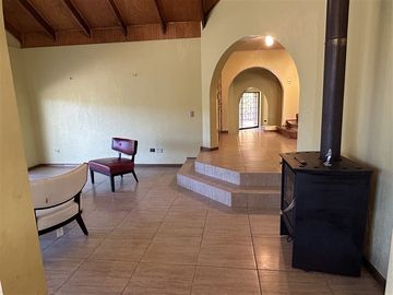 Se vende hermosa casa en Sector Residencial en Quilpué