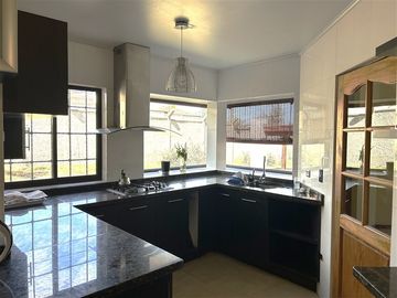 Se vende hermosa casa en Sector Residencial en Quilpué