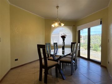 Se vende hermosa casa en Sector Residencial en Quilpué