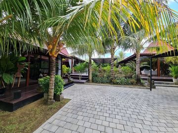 Luxury Villa Joglo 2 Kamar dekat Pantai Cinta Kedungu