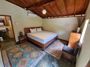 Luxury Villa Joglo 2 Kamar dekat Pantai Cinta Kedungu