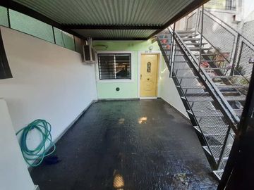 Departamento Tipo Casa en venta en Caseros