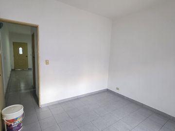 Departamento Tipo Casa en venta en Caseros