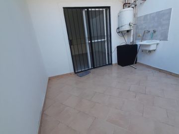 Departamento Tipo Casa en venta en Caseros