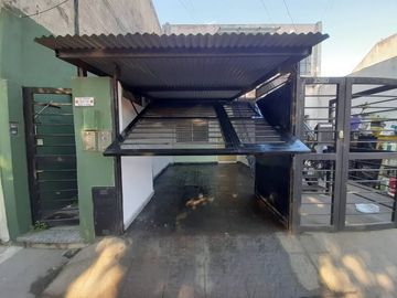 Departamento Tipo Casa en venta en Caseros