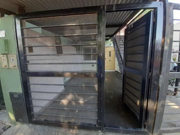 Departamento Tipo Casa en venta en Caseros