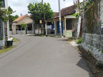 Tanah Sleman, 7 Menit UGM: Cocok Bangun Kos