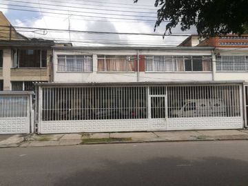 EXCELENTE INVERSION CASA EN VENTA EN EL BARRIO LA SOLEDAD