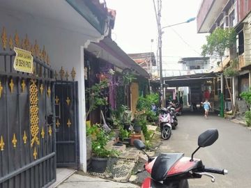 Rumah Second Mewah Harga Murah di Cempaka Putih Jakarta Pusat 1,3 M Akses Pruis Mobil