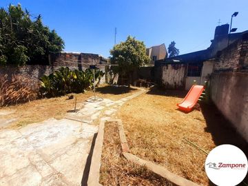 Venta Casa 4 Ambientes a Reciclar Jardin Chilavert