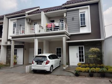 townhouse 2lt 10menit ke toll desari
