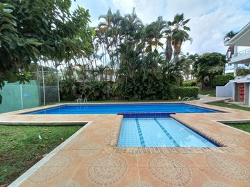 casalote en venta en villa del prado. Cod V16954
