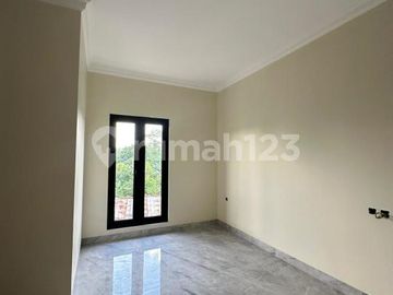 Hunian Mewah Lebak Bulus dengan Private Pool