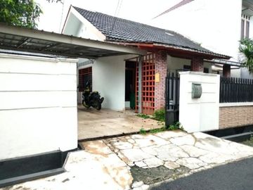 Rumah di Pamulang, Tangerang Selatan. Dalam perumahan