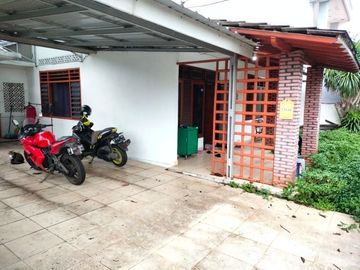 Rumah di Pamulang, Tangerang Selatan. Dalam perumahan