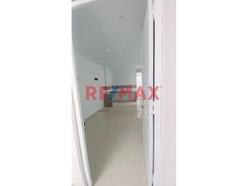 ¡Casa de Estreno en Urb. La Ensenada III Etapa!
Ubicación Ideal: A la espalda de la Universidad Señor de Sipán, en una zona tranquila y segura con pa