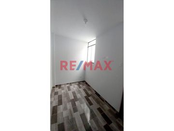 ¡Casa de Estreno en Urb. La Ensenada III Etapa!
Ubicación Ideal: A la espalda de la Universidad Señor de Sipán, en una zona tranquila y segura con pa