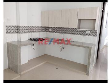 ¡Casa de Estreno en Urb. La Ensenada III Etapa!
Ubicación Ideal: A la espalda de la Universidad Señor de Sipán, en una zona tranquila y segura con pa