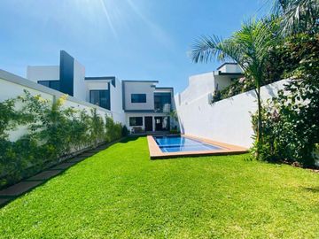 Casa en Fraccionamiento en Brisas, Temixco, Morelos CAEN-1021-Fr