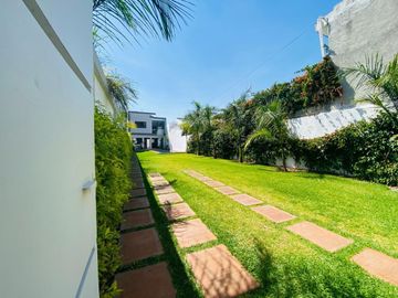 Casa en Fraccionamiento en Brisas, Temixco, Morelos CAEN-1021-Fr