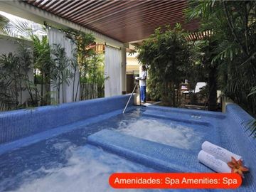 Elegante casa con piscina privada, terraza, patio, bar, bodega
