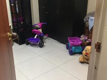 VENTA CASA RENTABLE EN BARRIO  MARIA PAZ  DE TRES PISOS Y TERRAZA .BOGOTA COLOMBIA