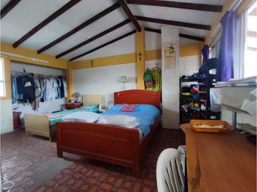 VENDO HERMOSA CASA EN URDESA NORTE(INCLUYE SUITE Y DEPARTAMENTO)