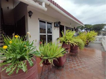 VENDO HERMOSA CASA EN URDESA NORTE(INCLUYE SUITE Y DEPARTAMENTO)