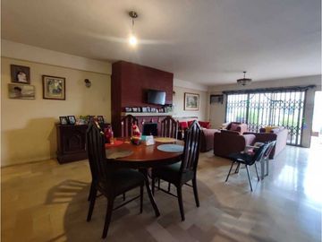 VENDO HERMOSA CASA EN URDESA NORTE(INCLUYE SUITE Y DEPARTAMENTO)
