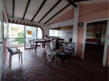 VENDO HERMOSA CASA EN URDESA NORTE(INCLUYE SUITE Y DEPARTAMENTO)