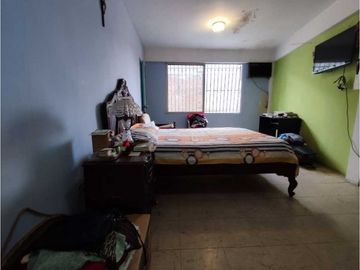 VENDO HERMOSA CASA EN URDESA NORTE(INCLUYE SUITE Y DEPARTAMENTO)