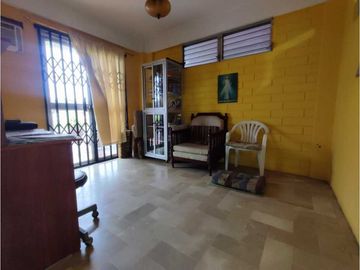 VENDO HERMOSA CASA EN URDESA NORTE(INCLUYE SUITE Y DEPARTAMENTO)