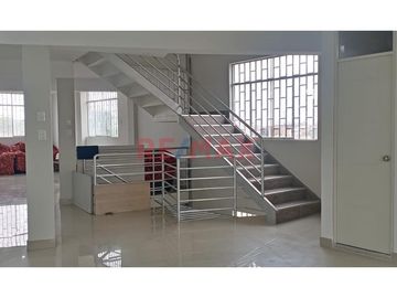 Se Vende Edificio De 6 Pisos, Urb. Las Dunas, Lambayeque