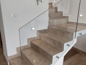 CASA EN VENTA EN CANCUN, RESIDENCIAL ARBOLADA