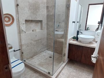 CASA EN VENTA EN CANCUN, RESIDENCIAL ARBOLADA