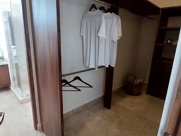 CASA EN VENTA EN CANCUN, RESIDENCIAL ARBOLADA