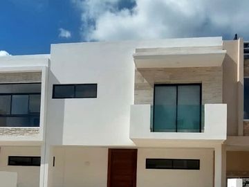 CASA EN VENTA EN CANCUN, RESIDENCIAL ARBOLADA