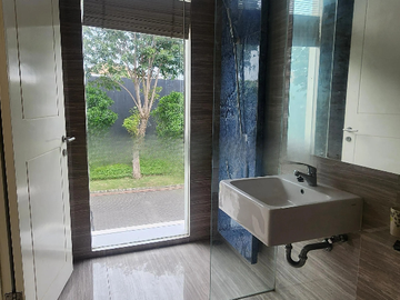 Rumah Long Beach Pakuwon City Surabaya