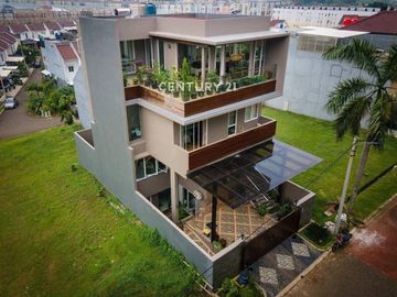 Rumah Mewah 4 Lantai Gading Serpong Private Lift EV Charging
