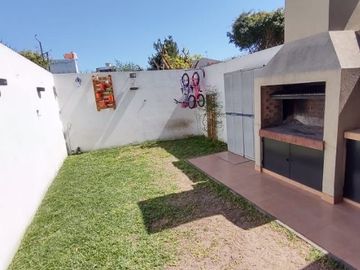 Triplex en venta en Carapachay