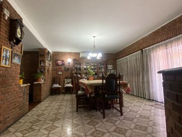 Casa en venta en Lanus Oeste