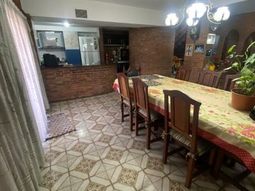 Casa en venta en Lanus Oeste