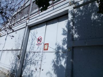 Venta de Bodega en Calle 3 Zona Industrial
