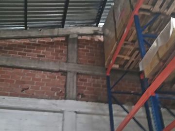 Venta de Bodega en Calle 3 Zona Industrial