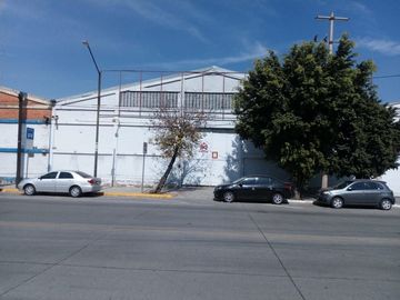 Venta de Bodega en Calle 3 Zona Industrial