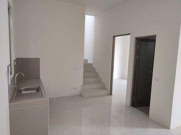 Dijual Rumah Siap Huni Di Greenland Surabaya Barat KT